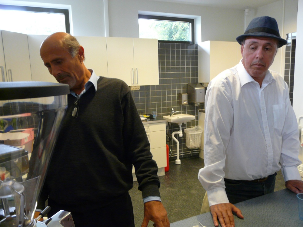 Kökschef Sime Pavic får hjälp av Kader Bayasli.