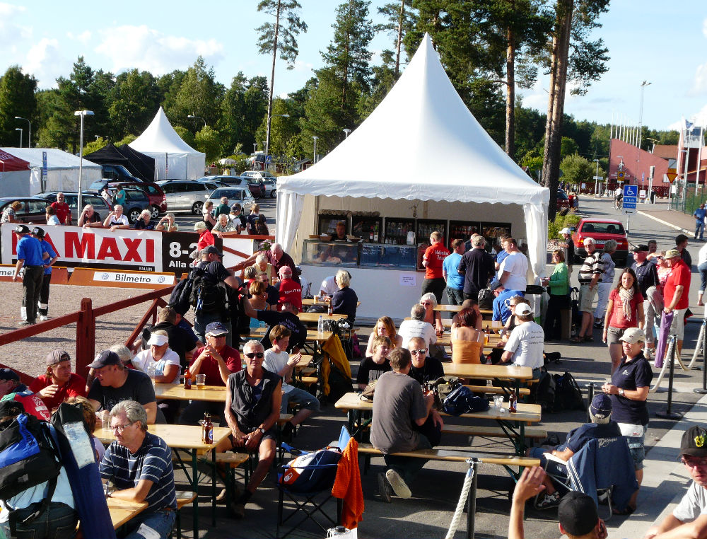 Uteserveringen vid centercourt i Falun